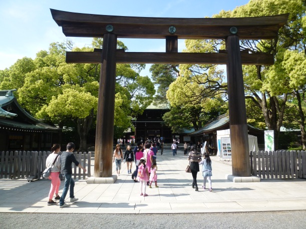 Gerbang dalam Meiji Jingu, salah satu icon kota Tokyo